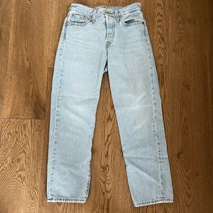 Levi’s wedgie straight cropped jeans size 25